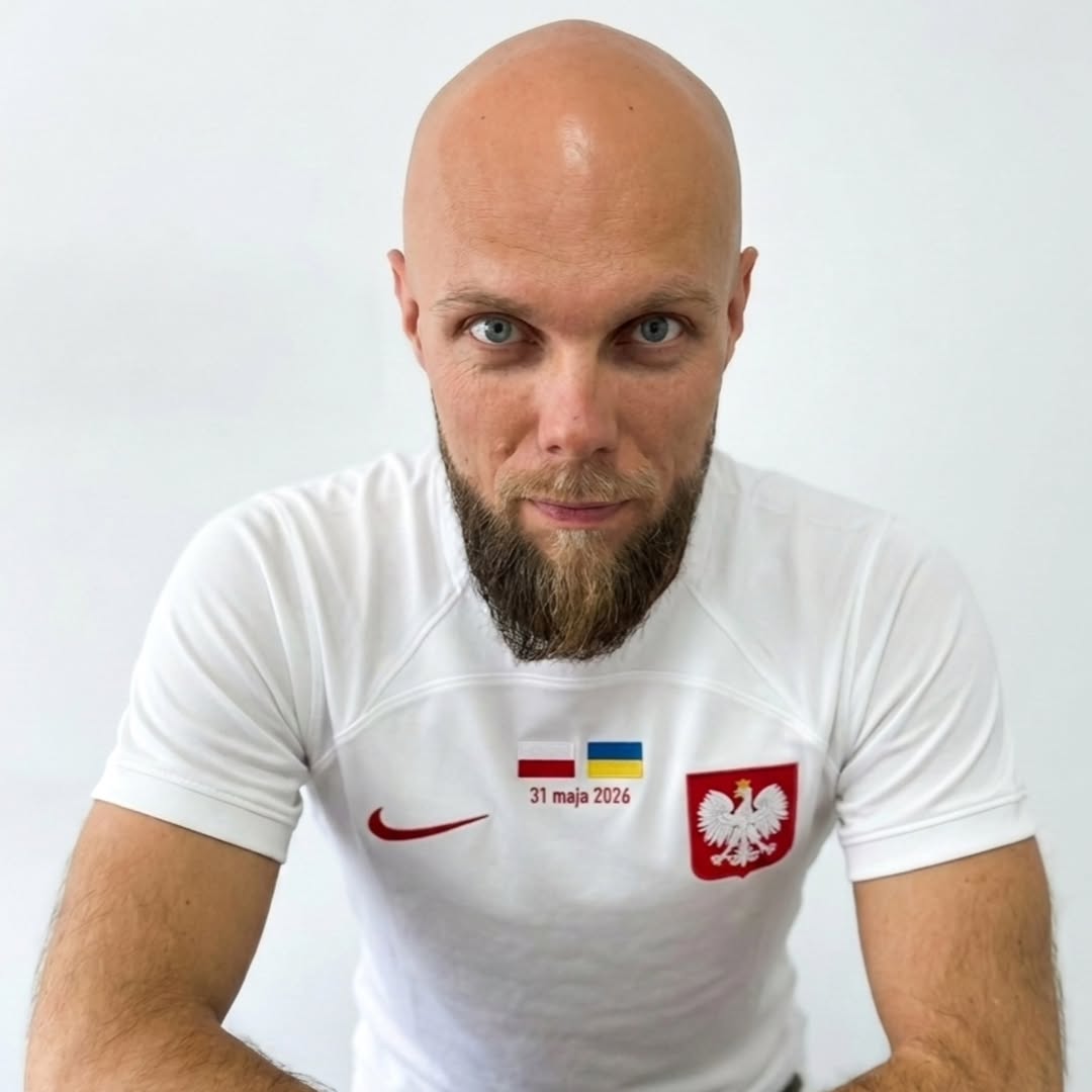 Mateusz Jamrozik w koszulce reprezentacji Polski, mecz Polska - Ukraina 31 maja 2026